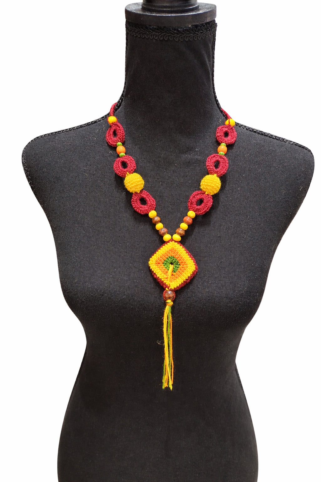 Colier handmade croșetat multicolor