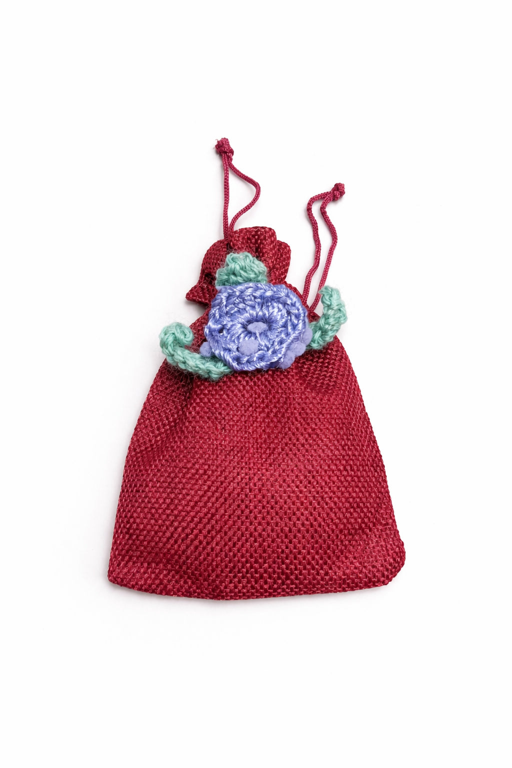 Săculeț parfumat decorativ roșu cu floare croșetată