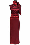 Rochie lungă elegantă bordo, mărime S, realizată din material satinat cu luciu discret