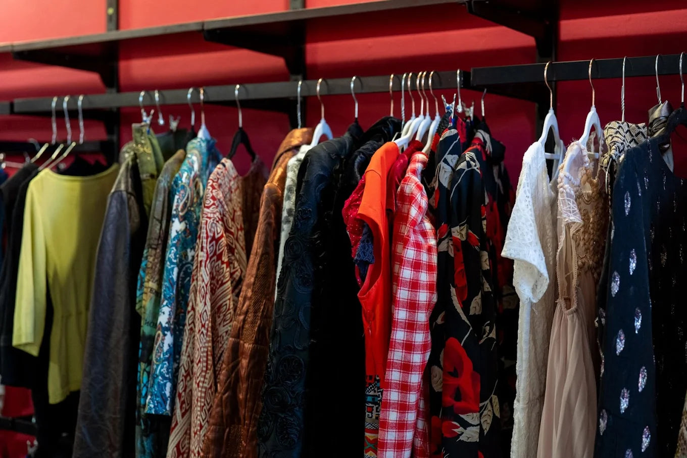 Magazin haine second hand, handmade, upcycled Tg Mures Ecostil