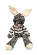 Iepuraș Croșetat Manual – Jucărie Plușată Handmade Gri & Crem | Chenille