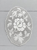 Mileu Croșetat Manual Alb Crem – Model Floral Oval 18x12 cm
