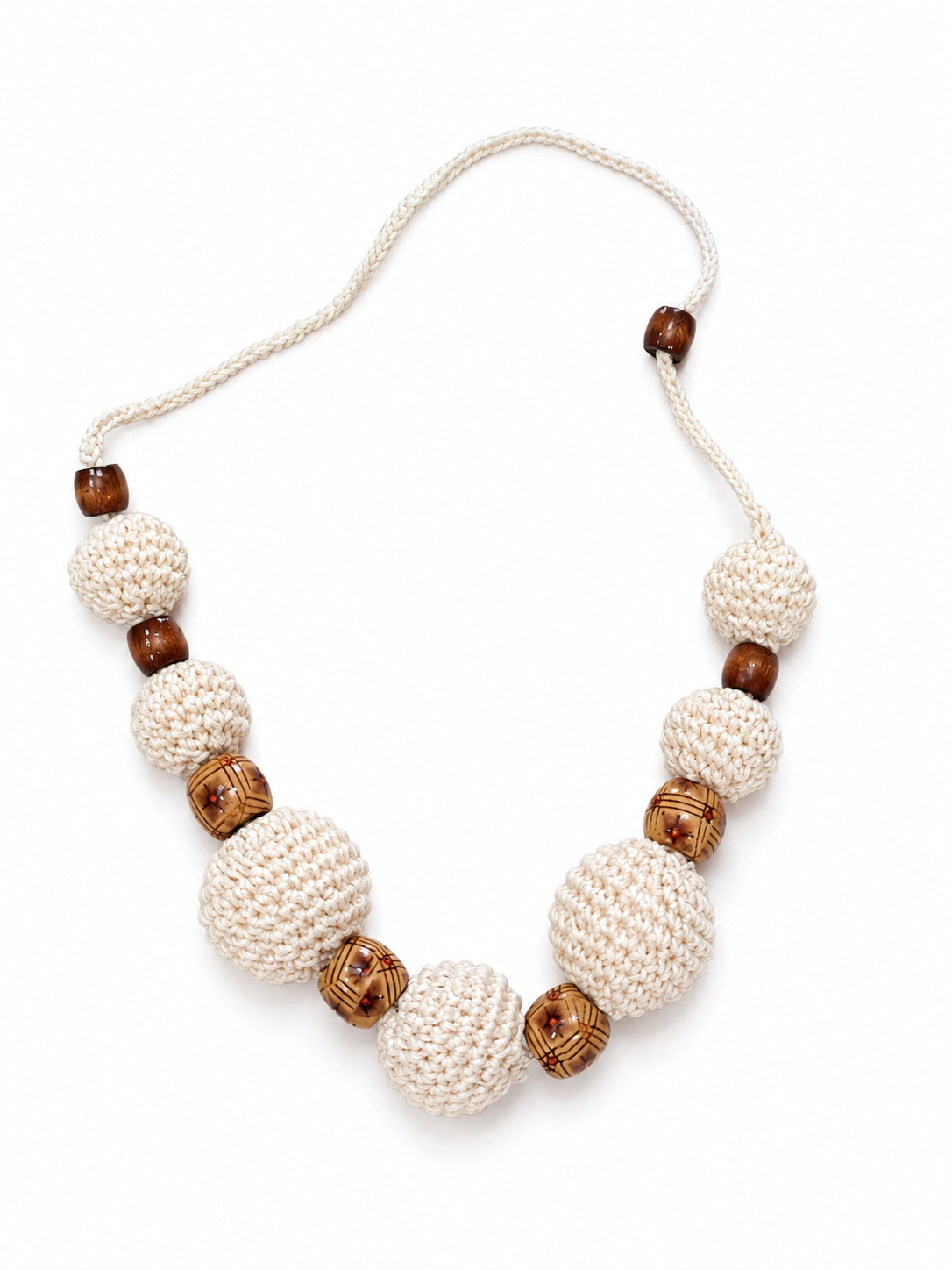 Colier handmade cu mărgele croșetate