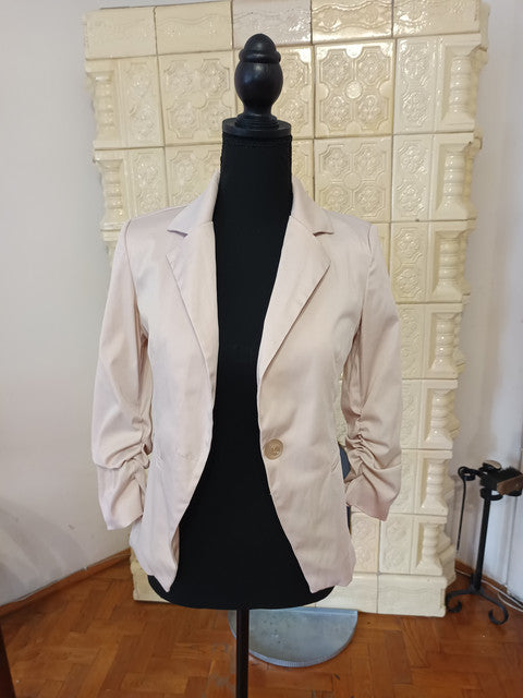 Blazer alb elegant pentru femei