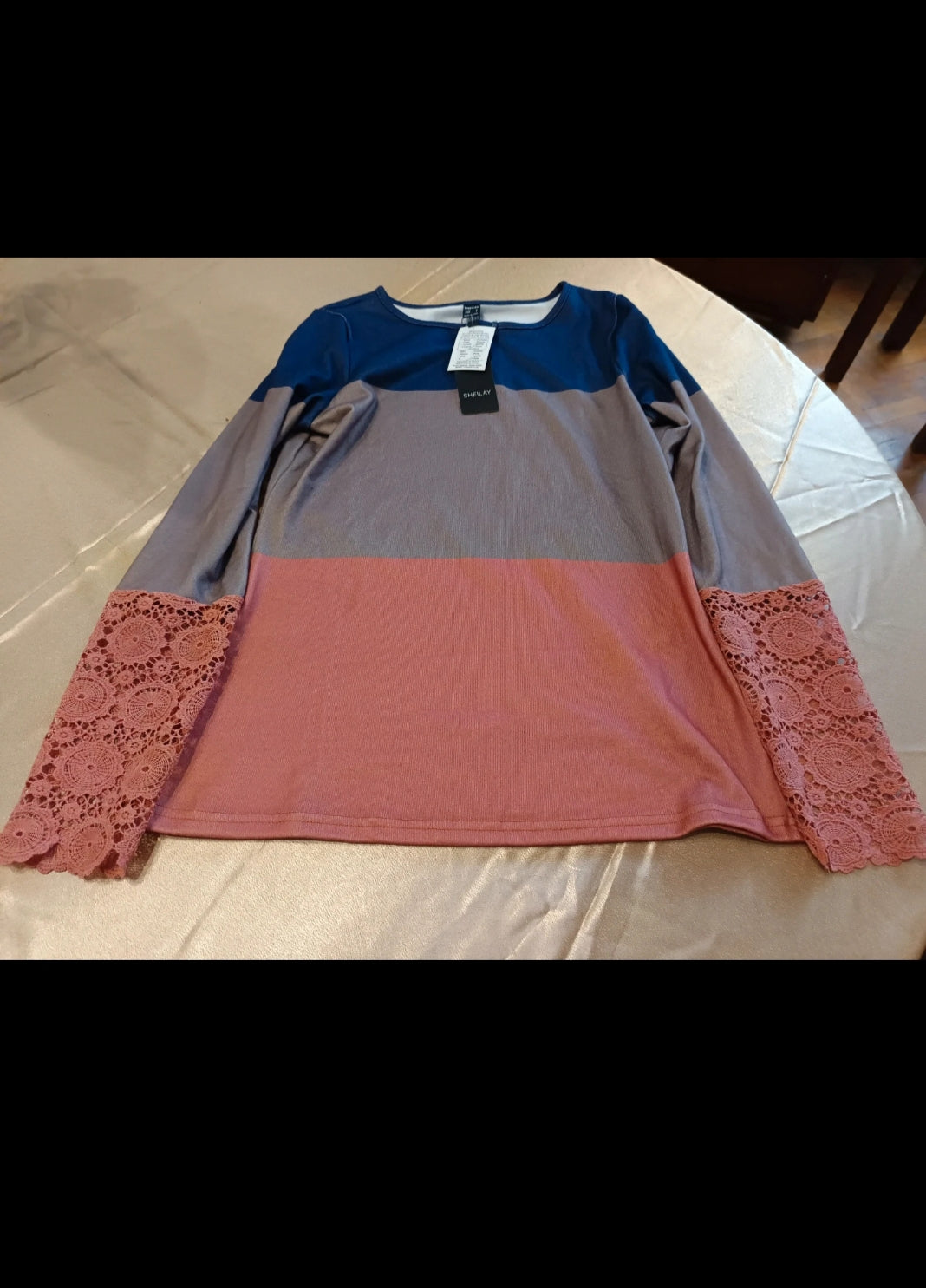 Bluză cu mânecă lungă în dungi pentru femei