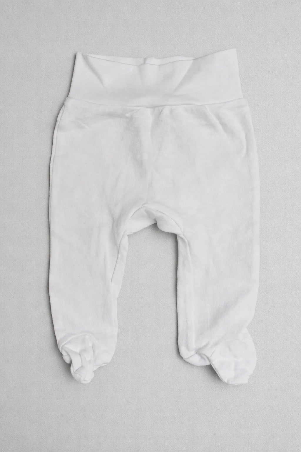 Pantaloni bebeluș albi cu botoșei 56
