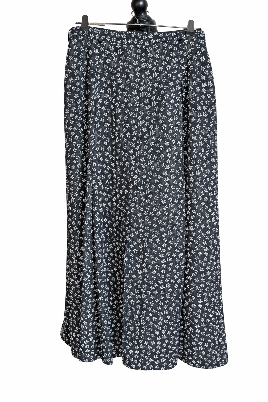 Fustă midi Linea V pentru femei, neagră cu imprimeu floral alb, mărime M